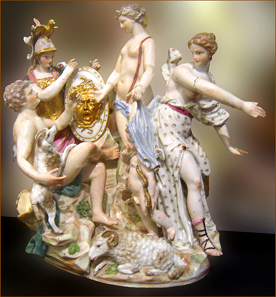 „Paryžiaus teismas“ Capodimonte porcelianas (Kapitolijaus muziejus, Roma)