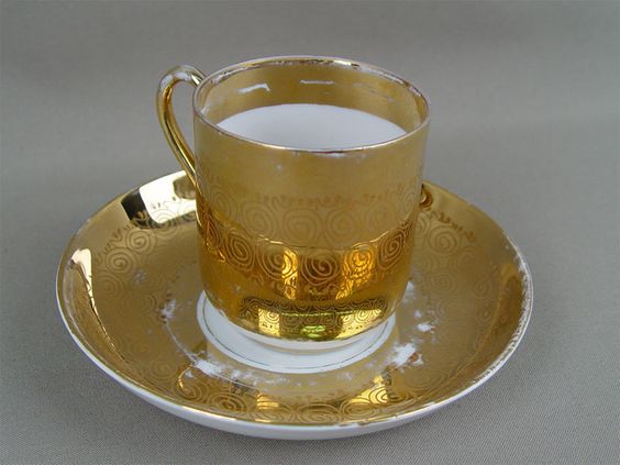 M.S. Kuznecovo fabriko porcelianinis puodelis, 19 amžius. 