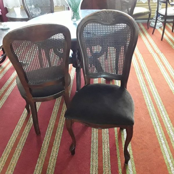 Kėdės 4 vnt. 160€